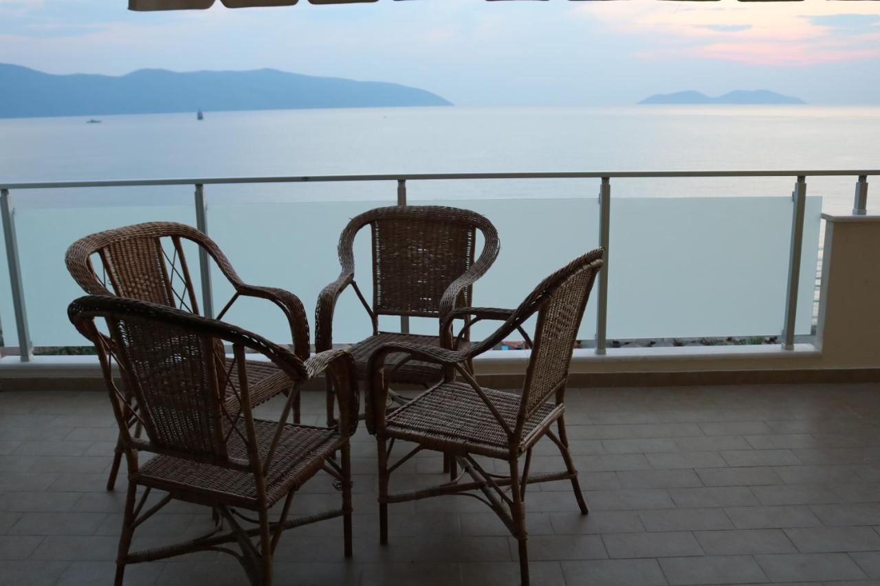 St Beach House Apartment Vlore Ngoại thất bức ảnh